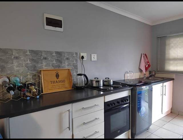 2 BEDROOM APARTMENT FOR SALE IN NEWLANDS EAST